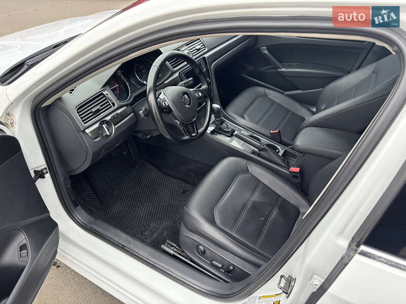 Седан Volkswagen Passat 2017 в Киеве
