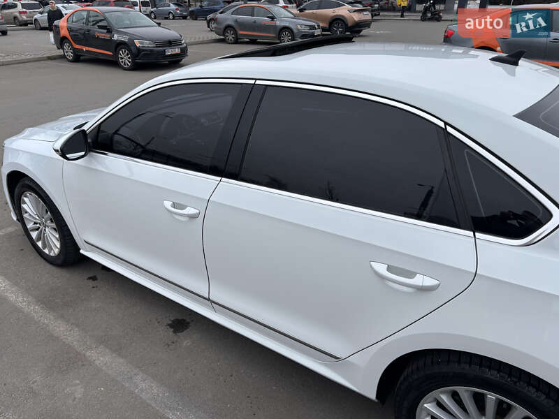 Седан Volkswagen Passat 2017 в Киеве