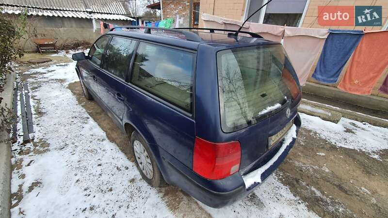 Универсал Volkswagen Passat 1998 в Шполе