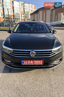 Універсал Volkswagen Passat 2020 в Вараші