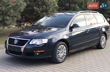 Універсал Volkswagen Passat 2007 в Луцьку