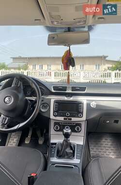 Универсал Volkswagen Passat 2011 в 
