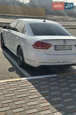 Седан Volkswagen Passat 2014 в Киеве