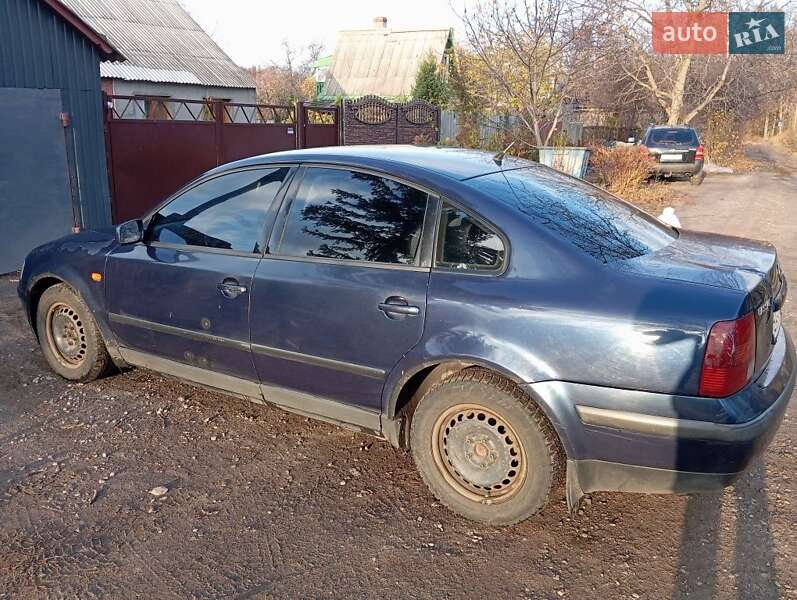 Седан Volkswagen Passat 1998 в Харкові