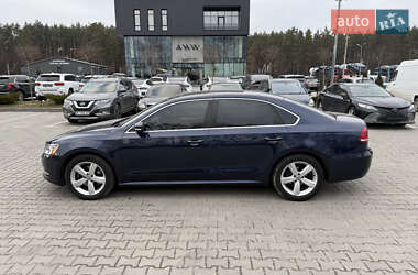 Седан Volkswagen Passat 2012 в Львові