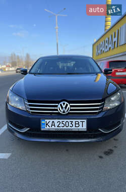 Седан Volkswagen Passat 2012 в Києві