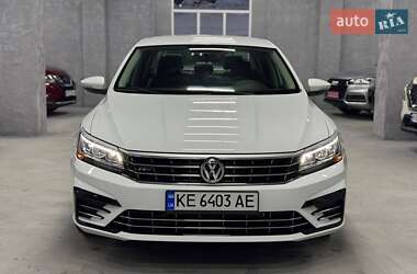 Седан Volkswagen Passat 2017 в Кам'янському