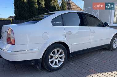 Седан Volkswagen Passat 2004 в 