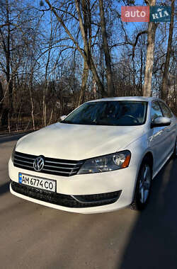 Седан Volkswagen Passat 2014 в Житомирі