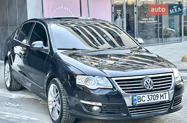 Седан Volkswagen Passat 2010 в Львові