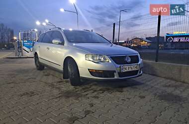 Универсал Volkswagen Passat 2006 в Дубровице