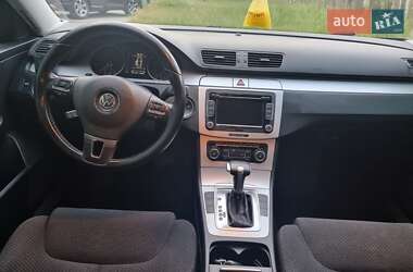 Седан Volkswagen Passat 2010 в Сокалі