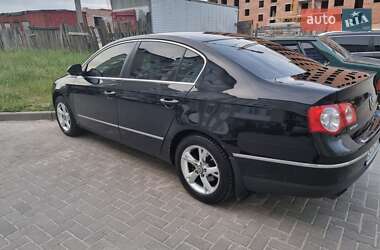 Седан Volkswagen Passat 2010 в Сокалі