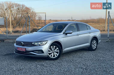 Седан Volkswagen Passat 2021 в Львові