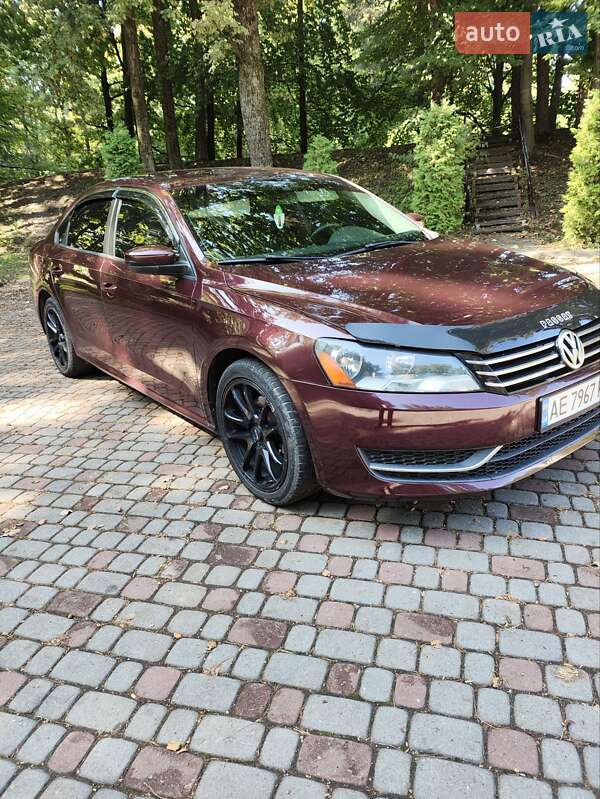 Седан Volkswagen Passat 2012 в Кривому Розі