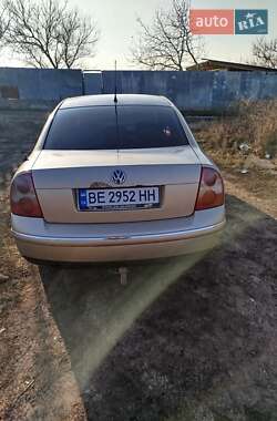 Седан Volkswagen Passat 2003 в Очакове