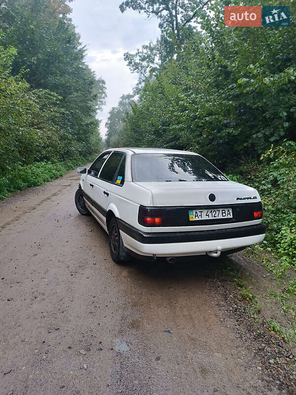 Седан Volkswagen Passat 1990 в Ходорове