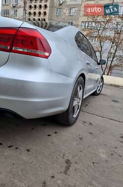 Седан Volkswagen Passat 2014 в Николаеве