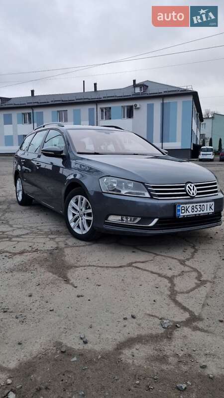 Універсал Volkswagen Passat 2014 в Луцьку