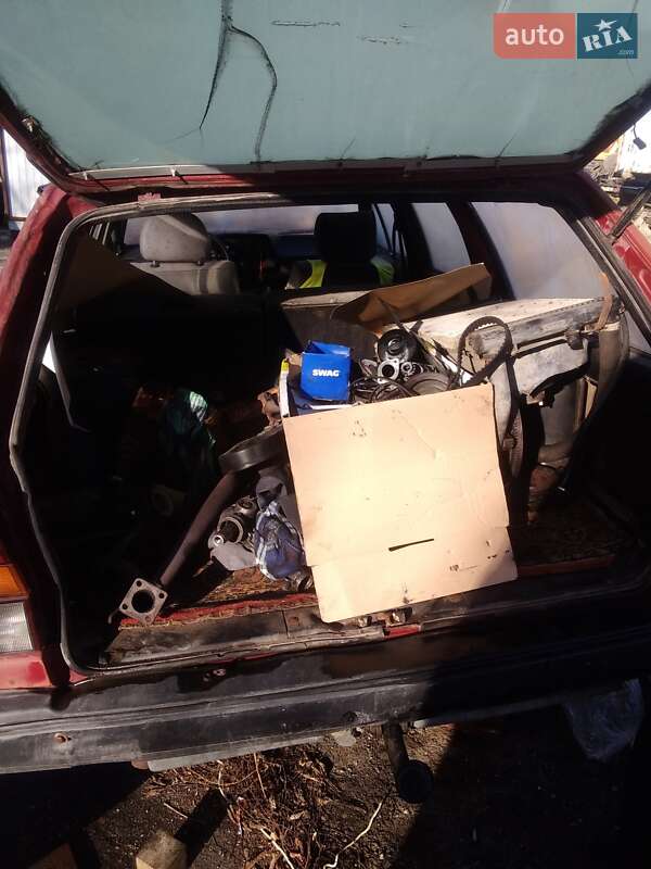 Универсал Volkswagen Passat 1985 в Киеве