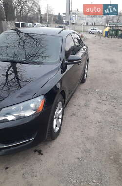 Седан Volkswagen Passat 2011 в Львові