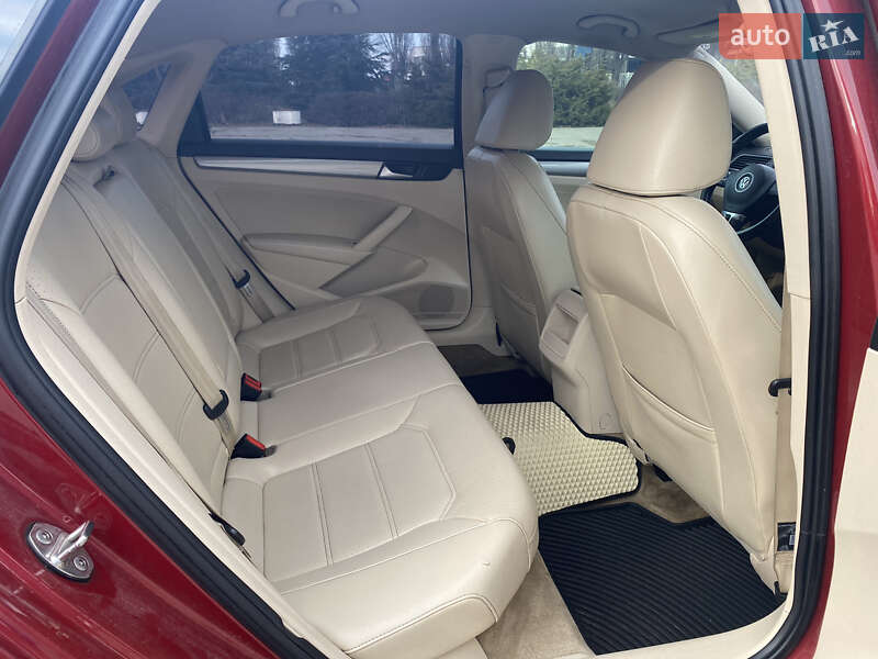 Седан Volkswagen Passat 2015 в Одессе