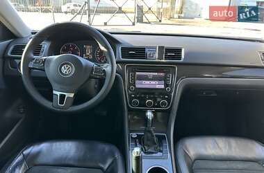 Седан Volkswagen Passat 2012 в Днепре