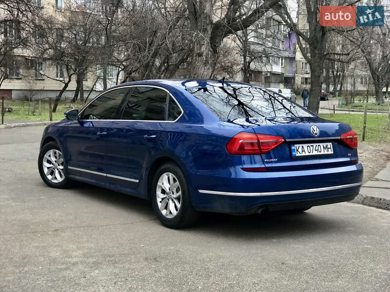 Седан Volkswagen Passat 2016 в Киеве