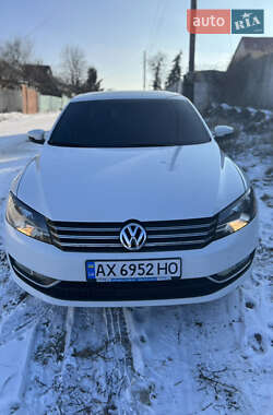 Седан Volkswagen Passat 2012 в Харькове