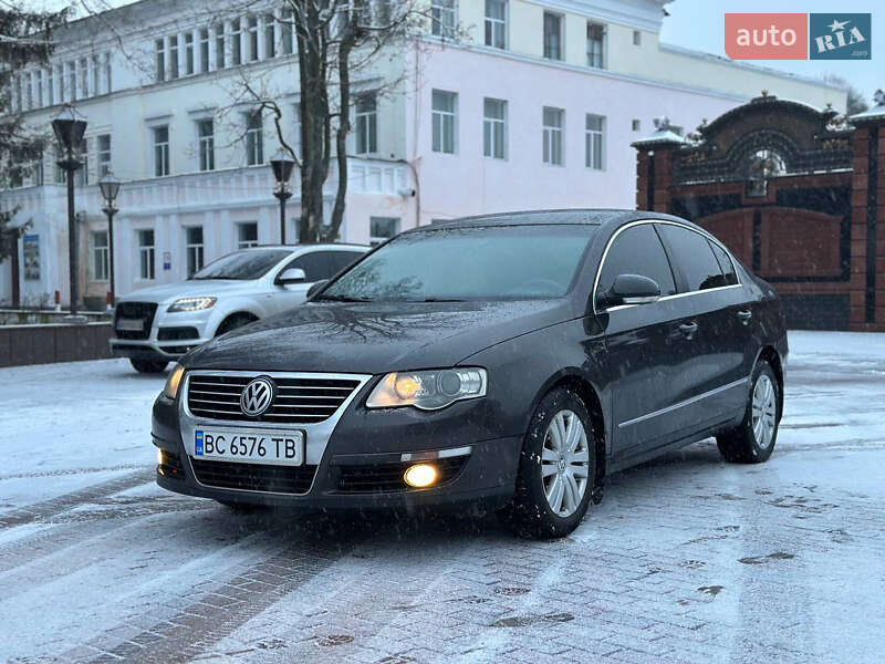 Седан Volkswagen Passat 2006 в Звягелі