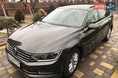 Універсал Volkswagen Passat 2015 в Чернівцях