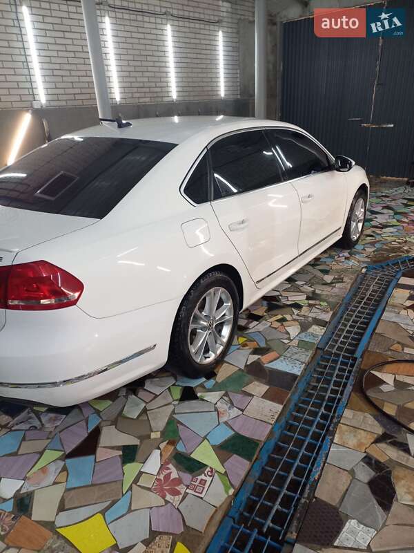 Седан Volkswagen Passat 2014 в Конотопе