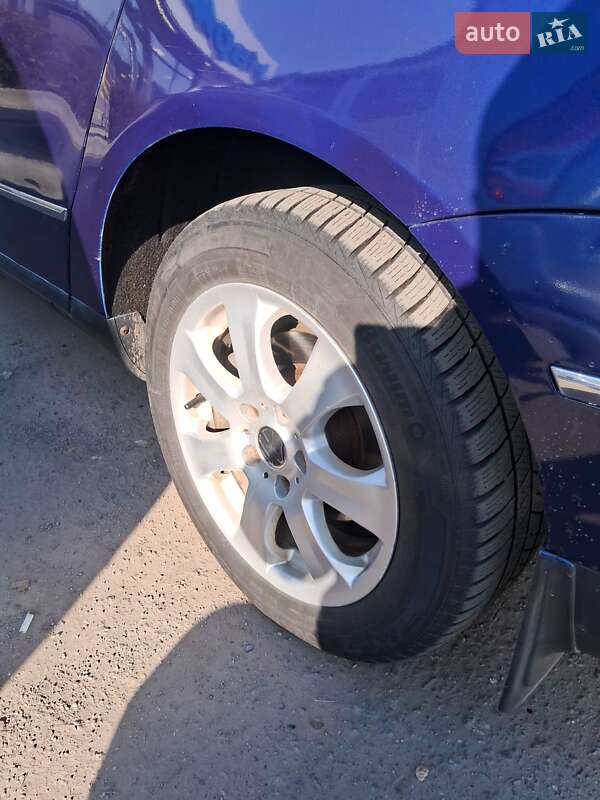 Седан Volkswagen Passat 2007 в Лубнах