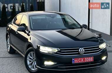 Седан Volkswagen Passat 2020 в Львове