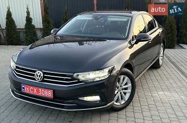 Седан Volkswagen Passat 2020 в Львове