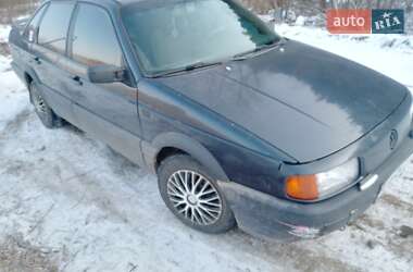 Седан Volkswagen Passat 1991 в 