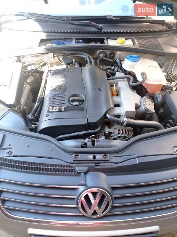 Універсал Volkswagen Passat 2005 в Харкові