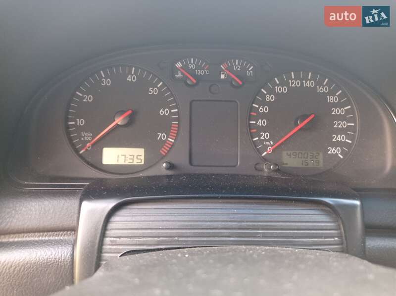 Седан Volkswagen Passat 1999 в Чернобае