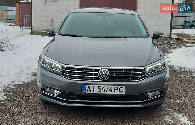 Седан Volkswagen Passat 2016 в Києві