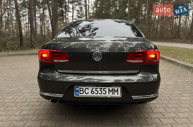 Седан Volkswagen Passat 2013 в Новояворівську