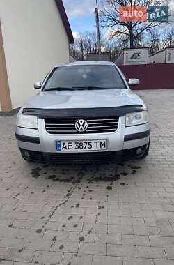 Седан Volkswagen Passat 2001 в Сарнах