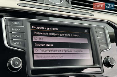 Седан Volkswagen Passat 2016 в Дрогобыче