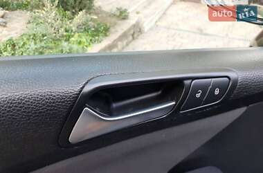 Седан Volkswagen Passat 2009 в 