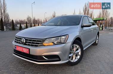 Седан Volkswagen Passat 2017 в Кременчуці