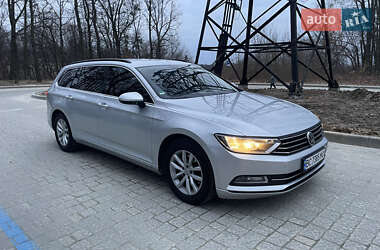 Универсал Volkswagen Passat 2015 в Львове