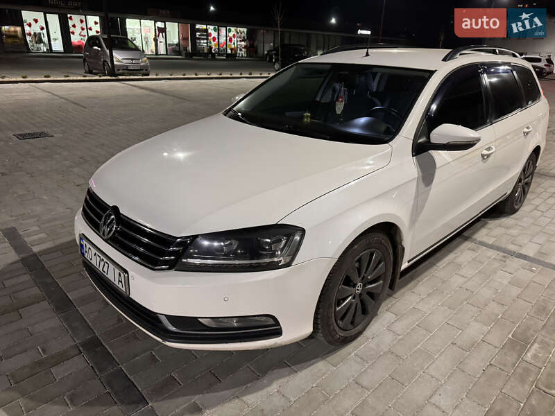 Универсал Volkswagen Passat 2011 в Ужгороде