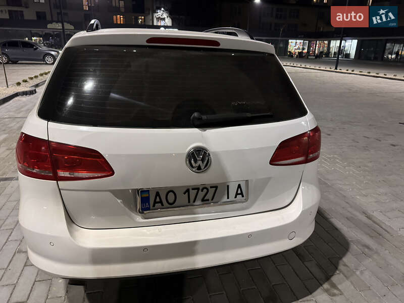 Универсал Volkswagen Passat 2011 в Ужгороде