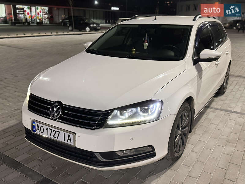 Универсал Volkswagen Passat 2011 в Ужгороде