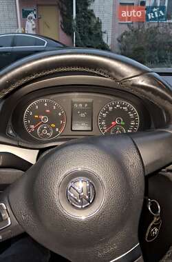 Седан Volkswagen Passat 2012 в Чернигове