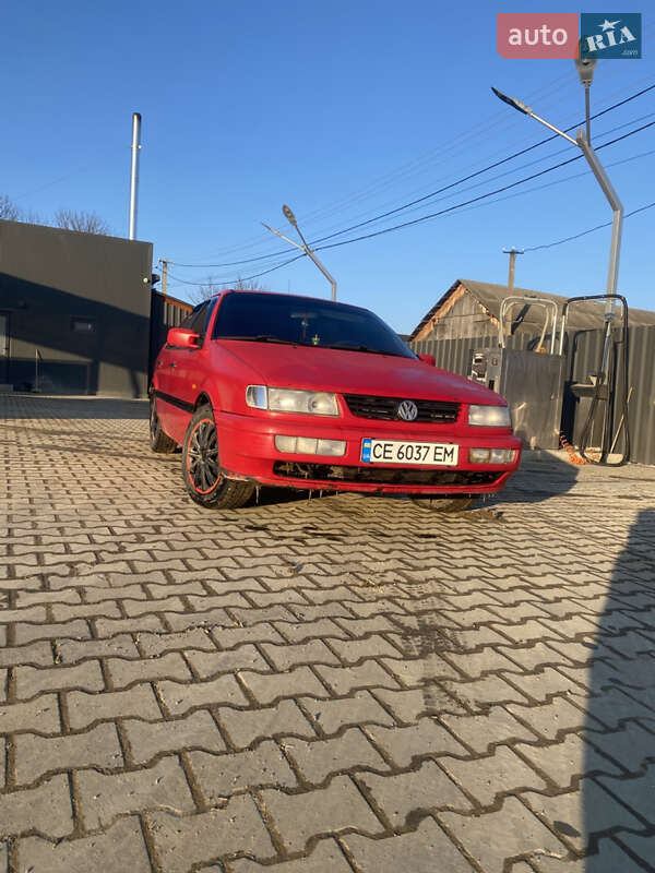 Седан Volkswagen Passat 1995 в 